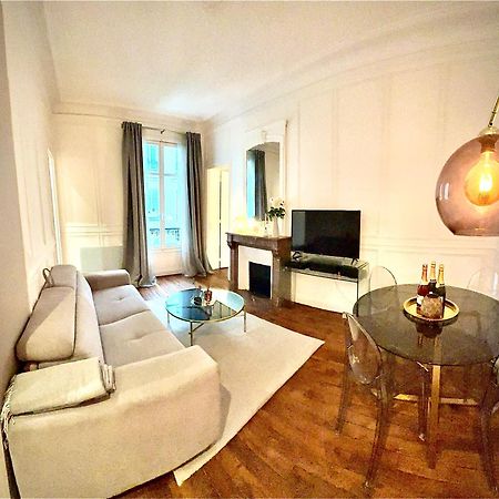 Prestige A Paris Luxe, Calme Et Proche Tour Eiffel Et Champs-Elysees Exterior photo
