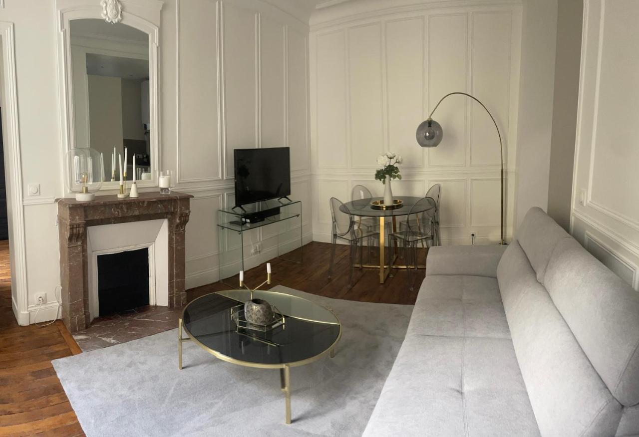 Prestige A Paris Luxe, Calme Et Proche Tour Eiffel Et Champs-Elysees Exterior photo
