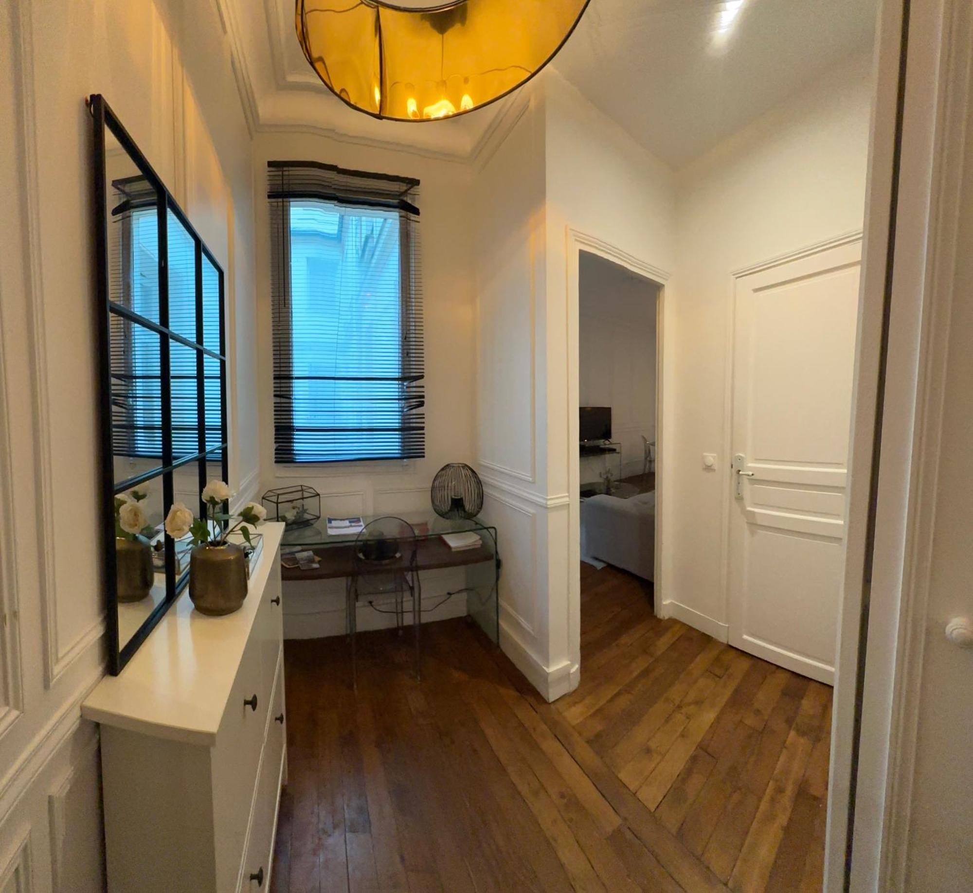 Prestige A Paris Luxe, Calme Et Proche Tour Eiffel Et Champs-Elysees Exterior photo